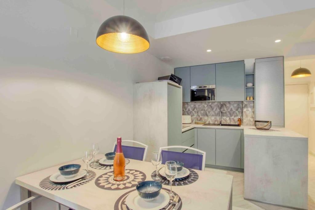 Appartement Piscine Tennis Acces Prive Plage Joia Санарі-сюр-Мер Екстер'єр фото
