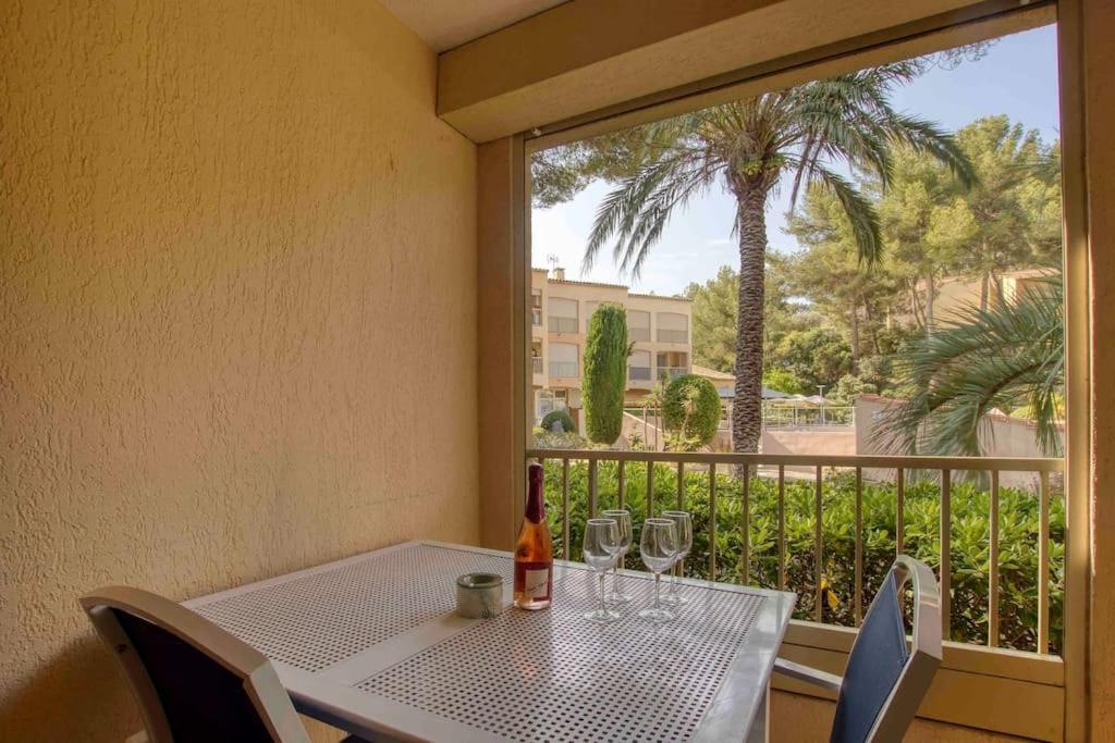 Appartement Piscine Tennis Acces Prive Plage Joia Санарі-сюр-Мер Екстер'єр фото