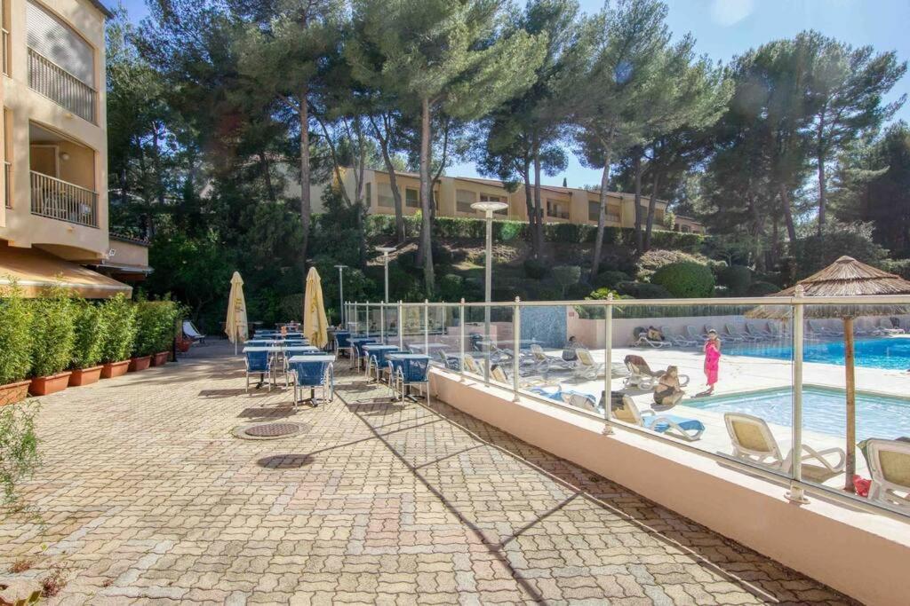 Appartement Piscine Tennis Acces Prive Plage Joia Санарі-сюр-Мер Екстер'єр фото