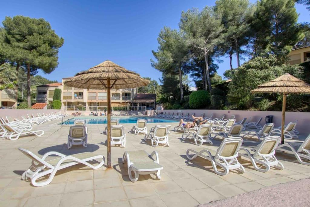 Appartement Piscine Tennis Acces Prive Plage Joia Санарі-сюр-Мер Екстер'єр фото