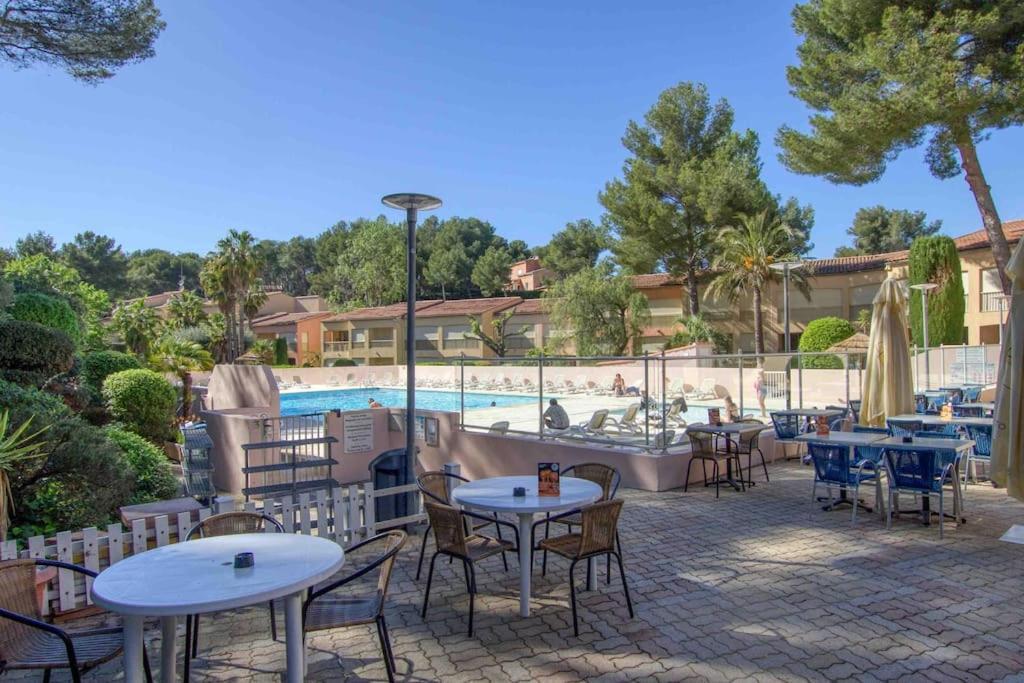 Appartement Piscine Tennis Acces Prive Plage Joia Санарі-сюр-Мер Екстер'єр фото