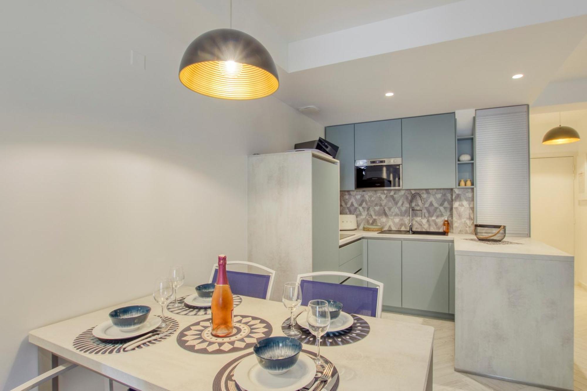 Appartement Piscine Tennis Acces Prive Plage Joia Санарі-сюр-Мер Екстер'єр фото